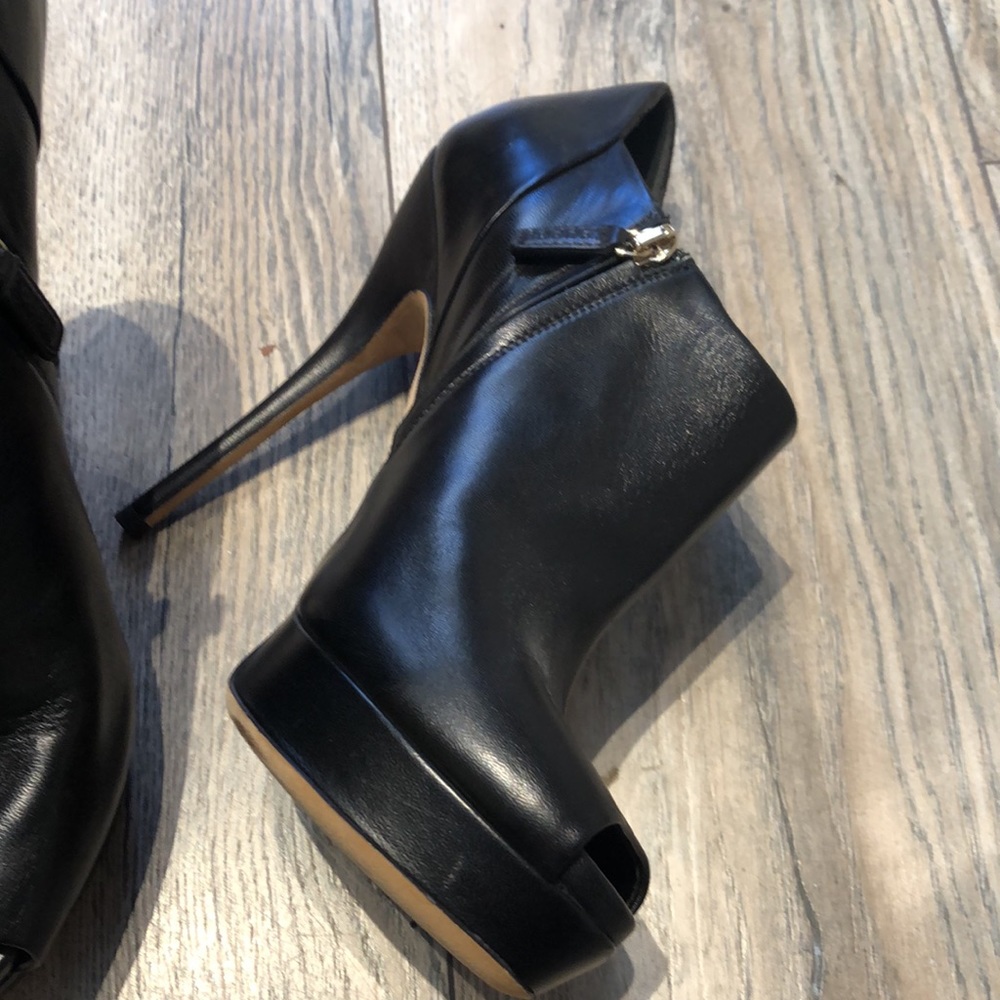Gucci Open Toe Platform heels! - Picture 3 of 7